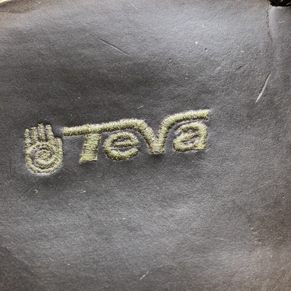 Teva Flip Flops 1.5” Heel Khaki Olive Green with Floral and Spirals size 9 - Picture 6 of 11